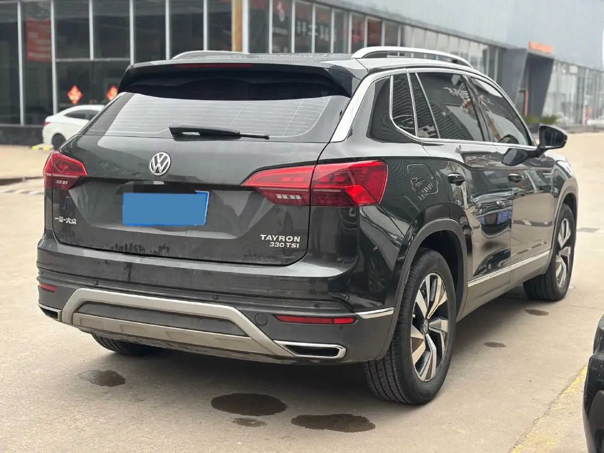 2019 Jeep Cherokee 2.0T 234HP L4 9AT,autocango,china used car exporter,china ev exporter,chinese used car exporter,chinese used ev exporter