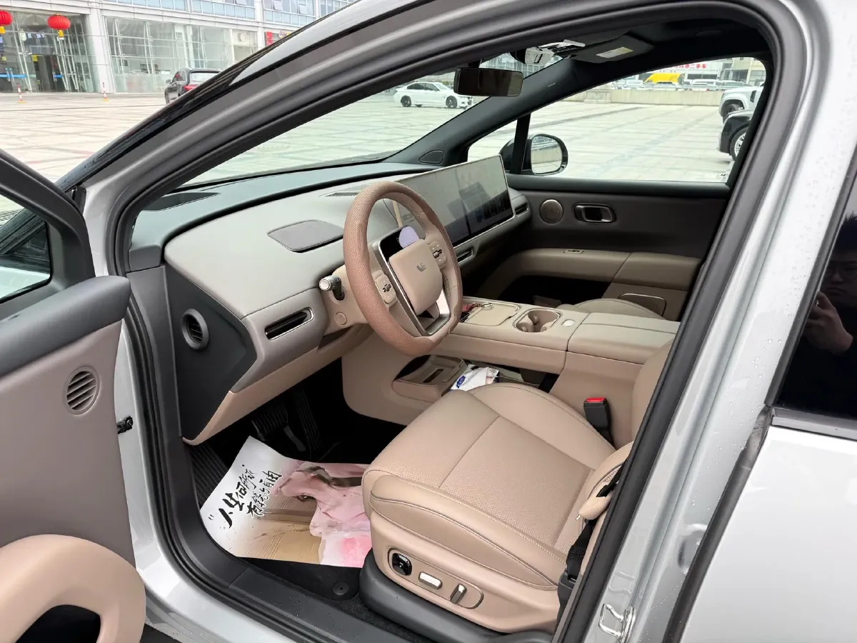 2025 Li i6 BEV,autocango,china used car exporter,china ev exporter,chinese used car exporter,chinese used ev exporter