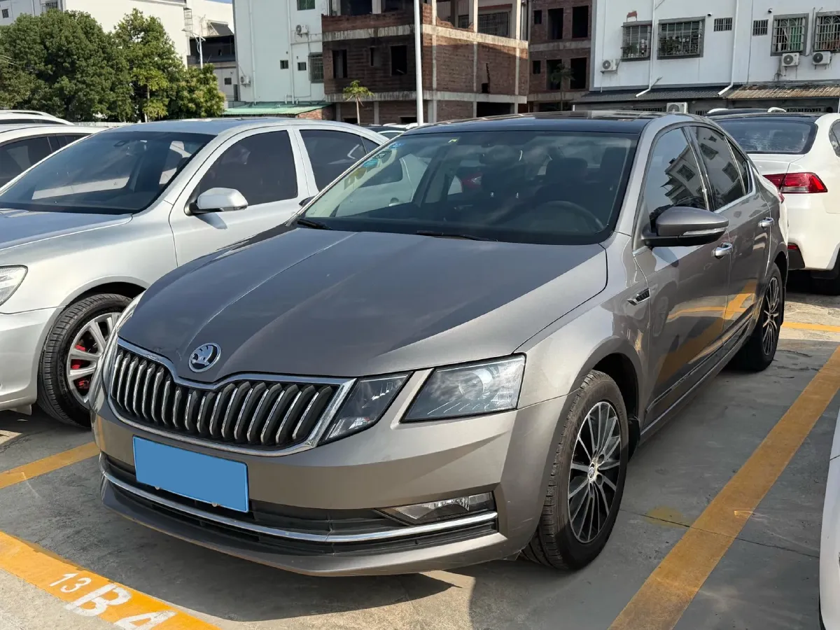 2019 Skoda Octavia 1.5L 116HP L4 6AT,autocango,china used car exporter,china ev exporter,chinese used car exporter,chinese used ev exporter