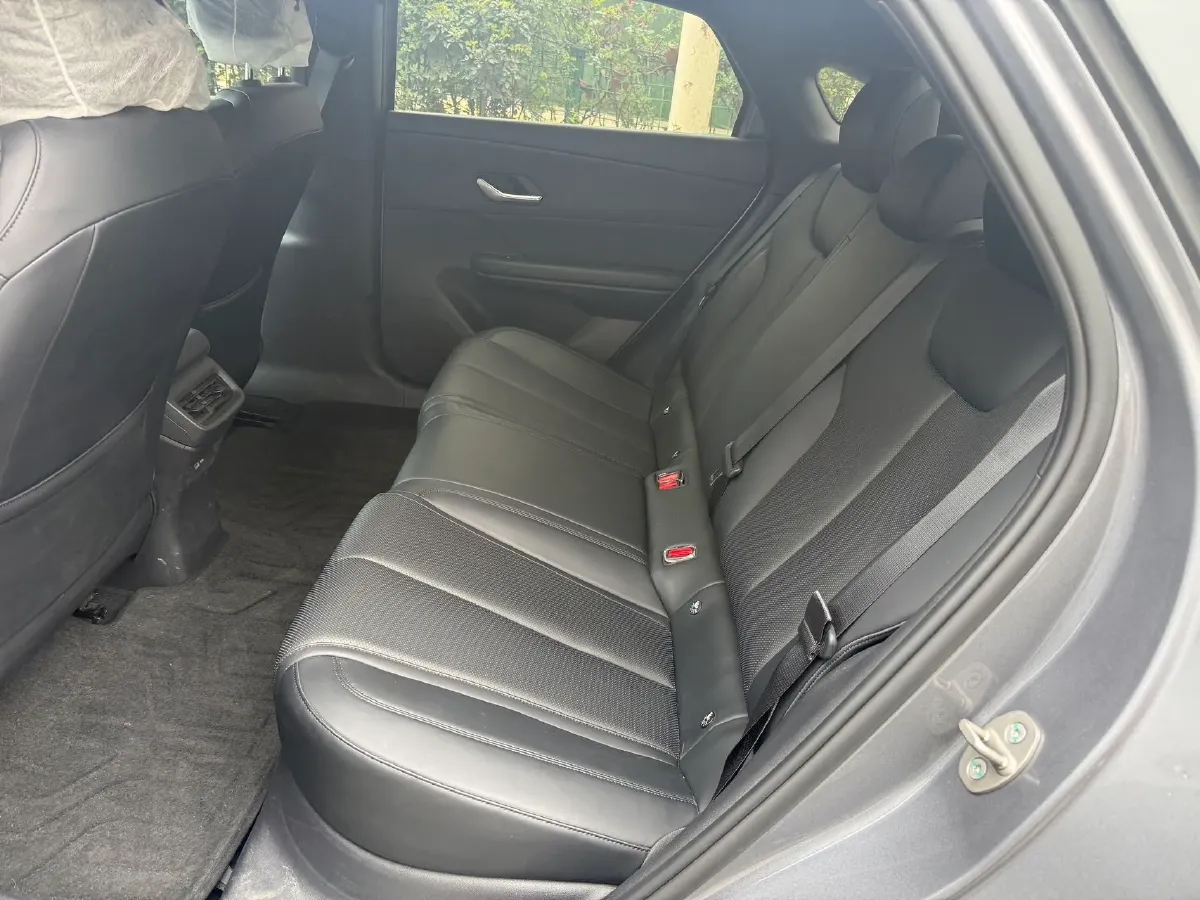 2025 BYD e7 BEV,autocango,china used car exporter,china ev exporter,chinese used car exporter,chinese used ev exporter