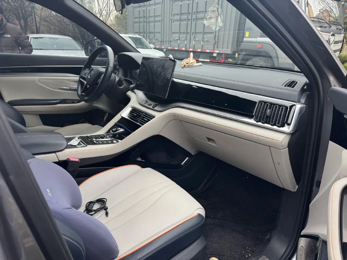 2021 Geely JiaJi 1.5T 177HP L3 7DCT PHEV 11.3KWH,autocango,china used car exporter,china ev exporter,chinese used car exporter,chinese used ev exporter