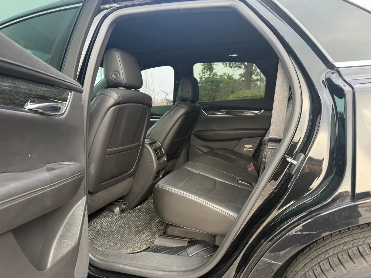 2020 Cadillac XT5 2.0T 237HP L4 9AT,autocango,china used car exporter,china ev exporter,chinese used car exporter,chinese used ev exporter