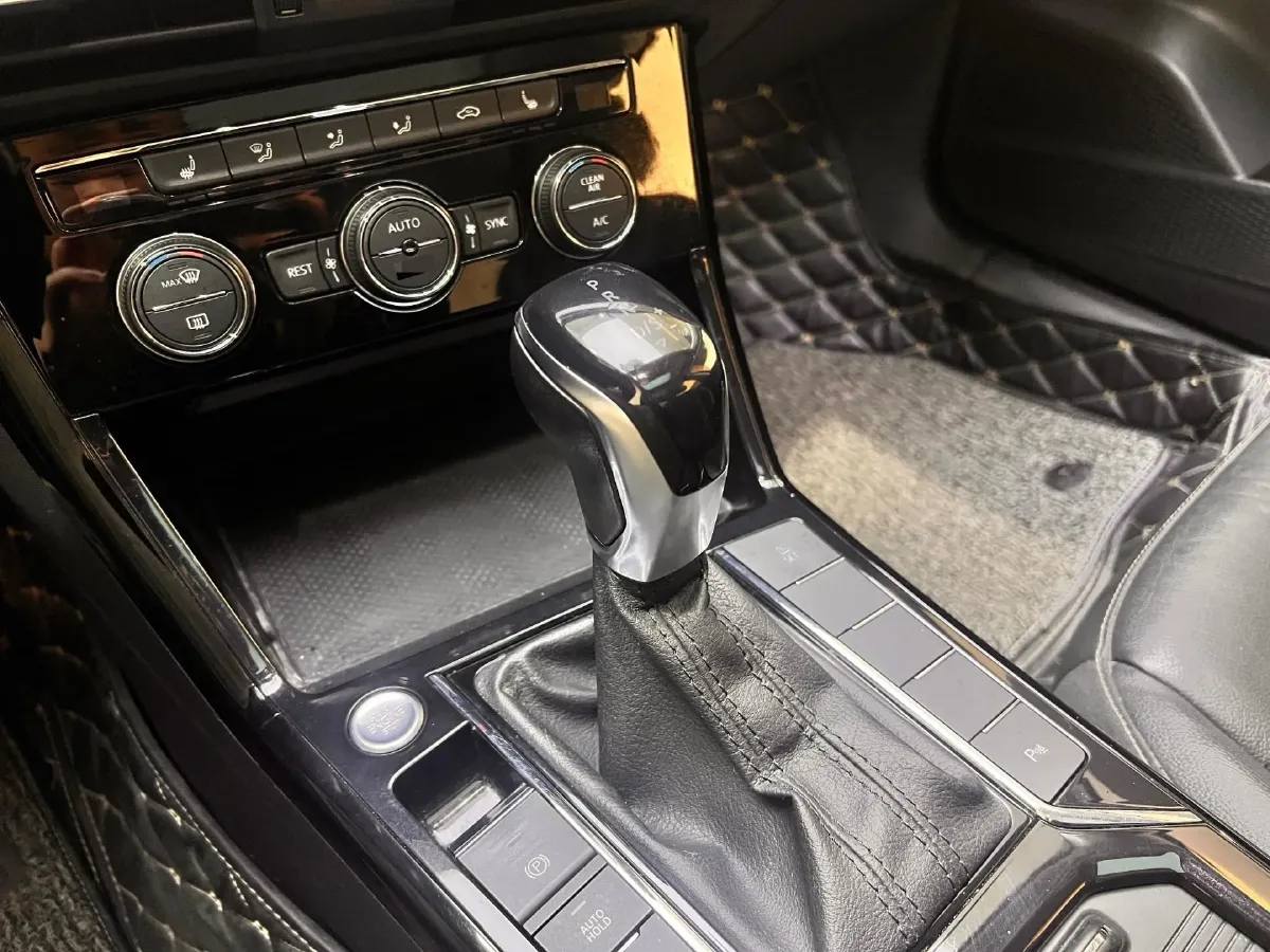 2019 Skoda Kodiak 2.0T 186HP L4 7DCT,autocango,china used car exporter,china ev exporter,chinese used car exporter,chinese used ev exporter