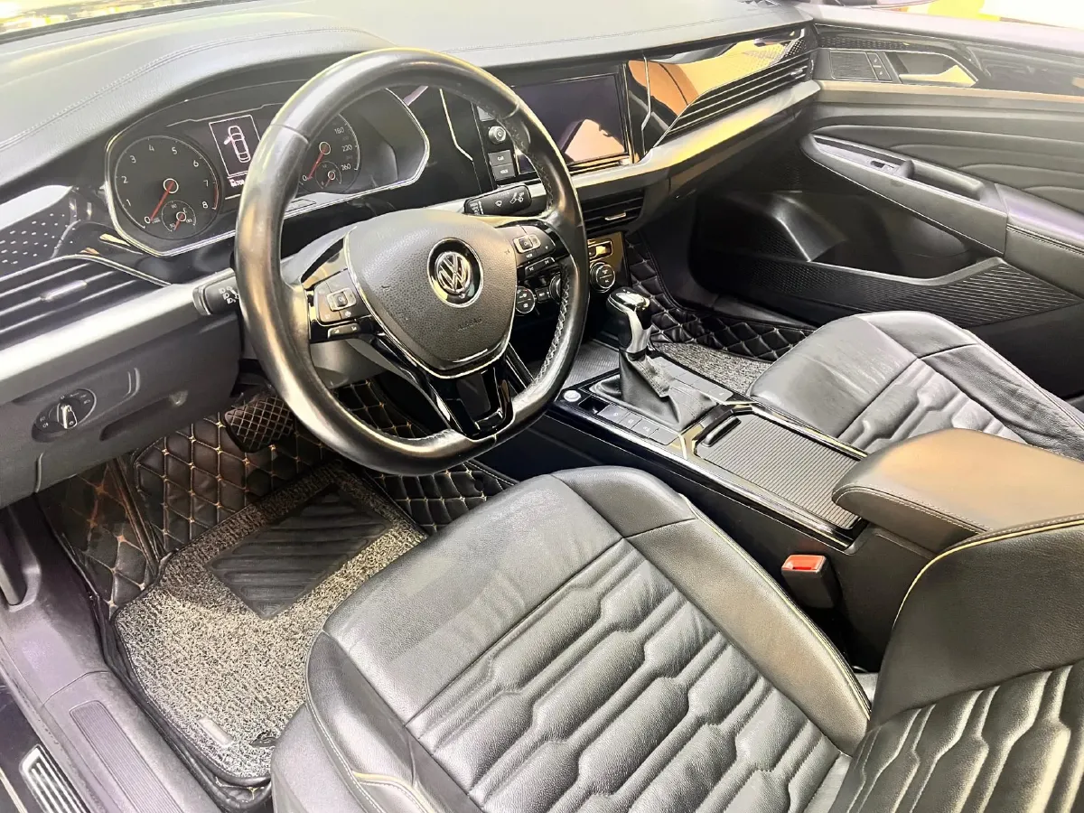 2019 Skoda Kodiak 2.0T 186HP L4 7DCT,autocango,china used car exporter,china ev exporter,chinese used car exporter,chinese used ev exporter