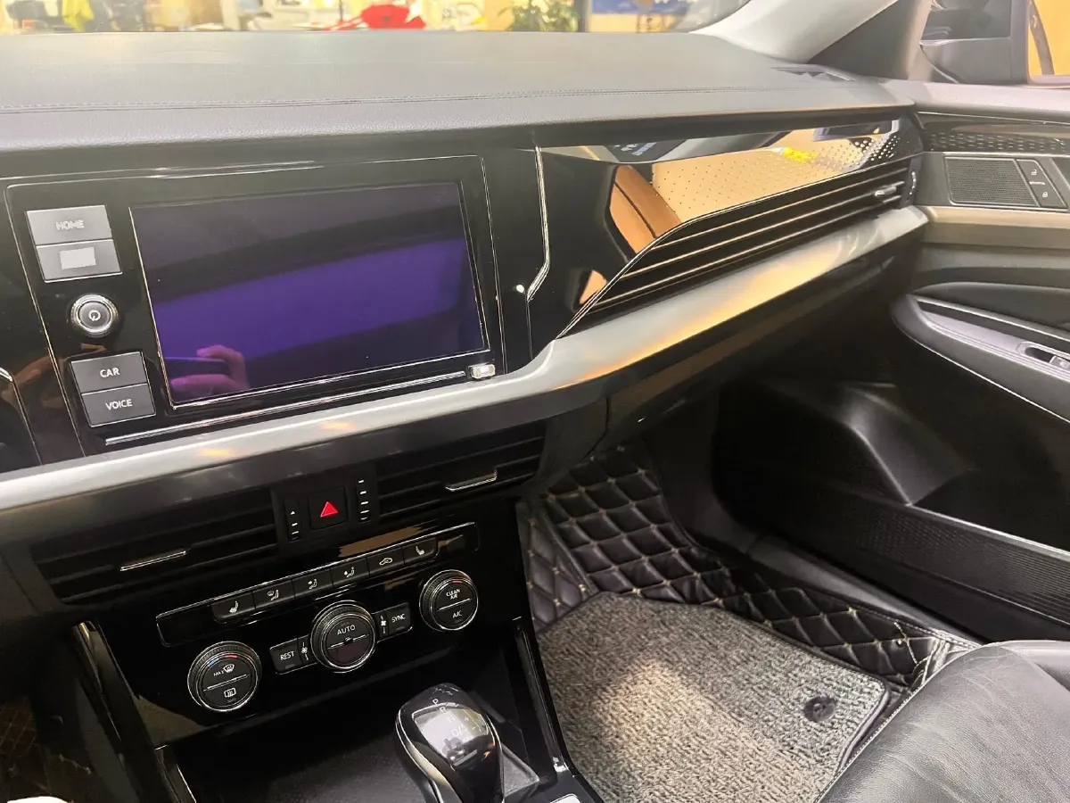 2019 Skoda Kodiak 2.0T 186HP L4 7DCT,autocango,china used car exporter,china ev exporter,chinese used car exporter,chinese used ev exporter