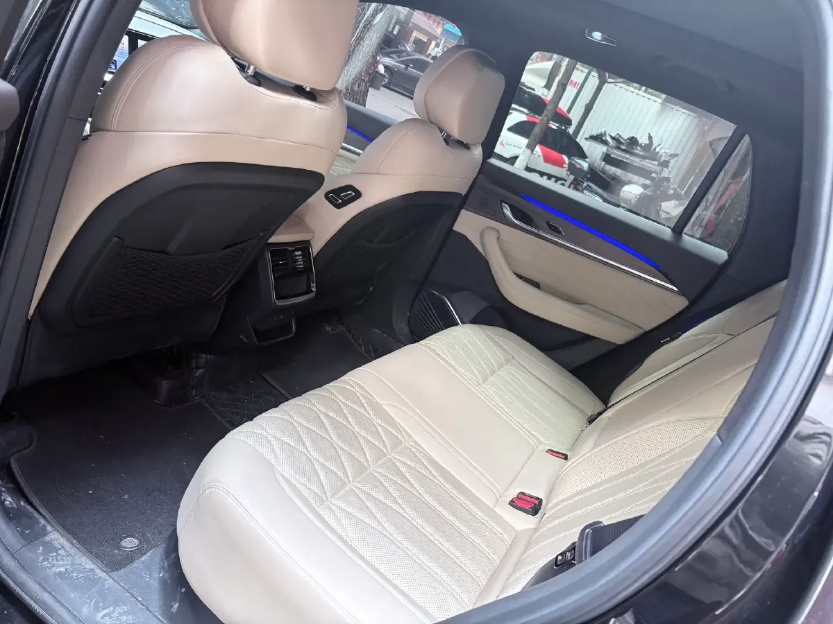 2025 Geely Monjaro 2.0T 238HP L4 8AT,autocango,china used car exporter,china ev exporter,chinese used car exporter,chinese used ev exporter