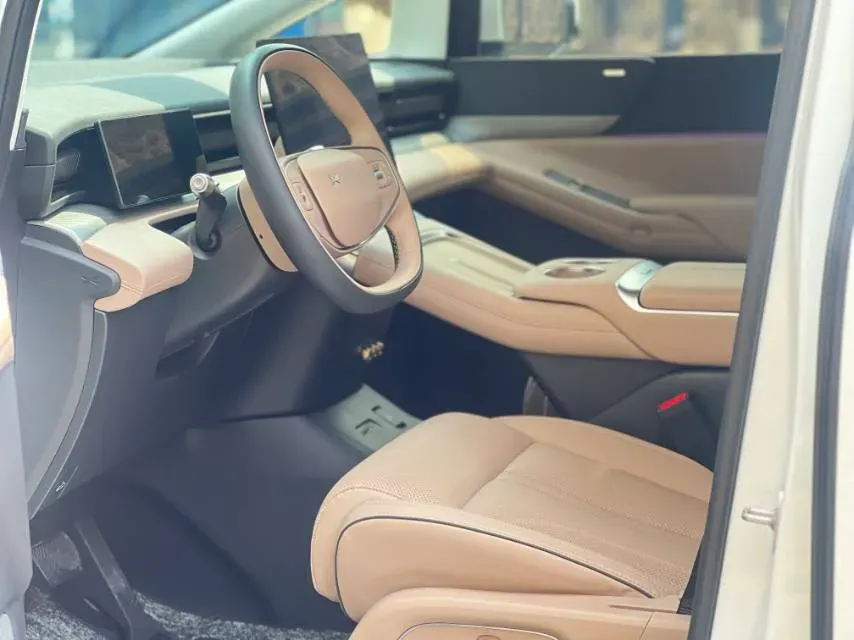 2024 Xpeng X9 BEV 84.5KWH,autocango,china used car exporter,china ev exporter,chinese used car exporter,chinese used ev exporter