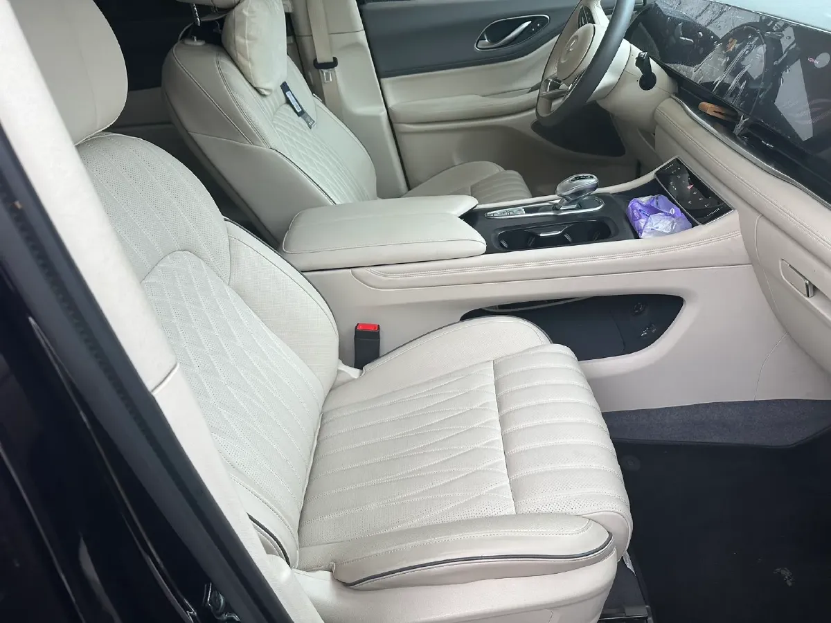 2022 Voyah Dream 1.5T 136HP L4 PHEV 25.57KWH,autocango,china used car exporter,china ev exporter,chinese used car exporter,chinese used ev exporter