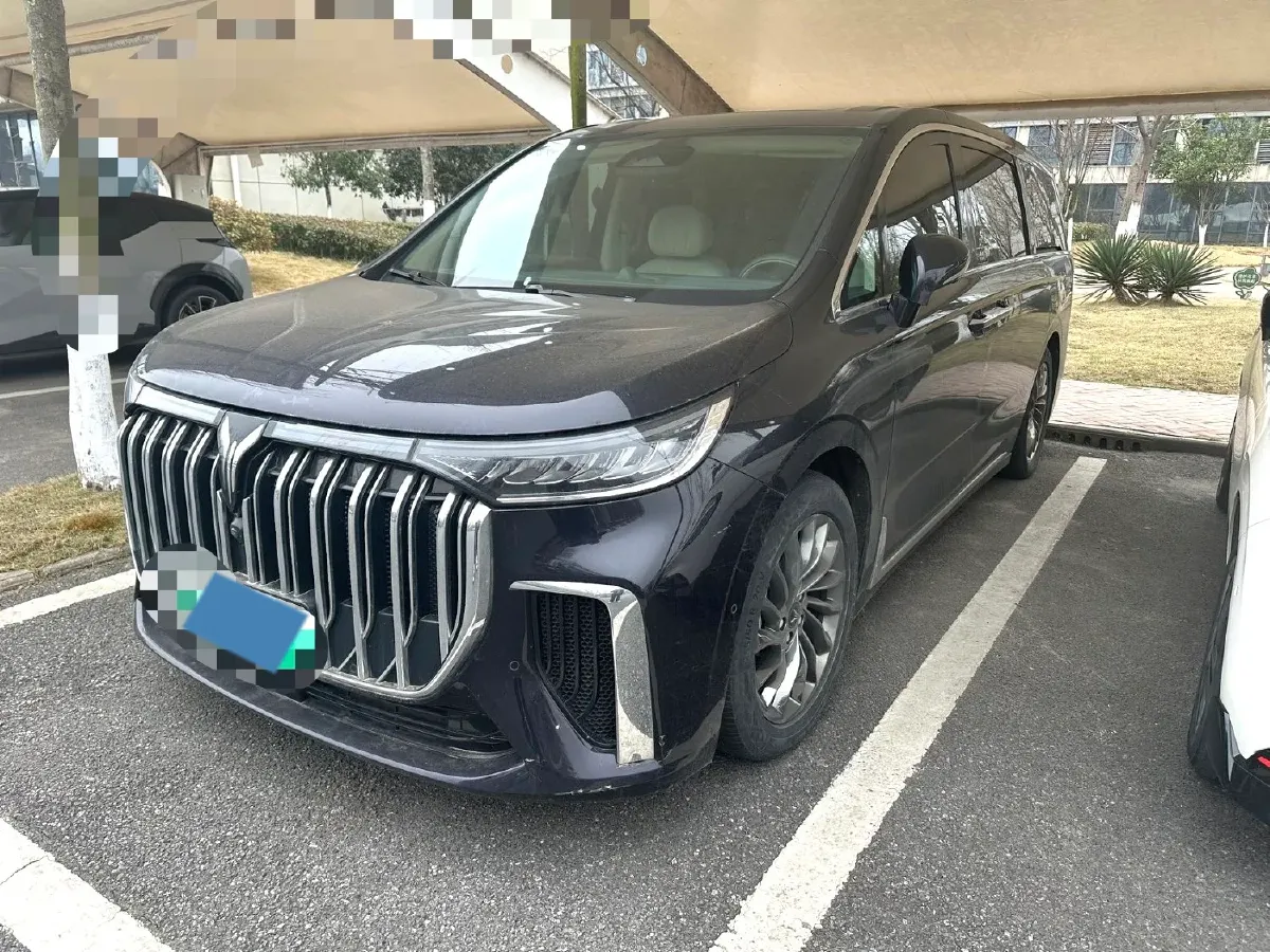 2022 Voyah Dream 1.5T 136HP L4 PHEV 25.57KWH,autocango,china used car exporter,china ev exporter,chinese used car exporter,chinese used ev exporter