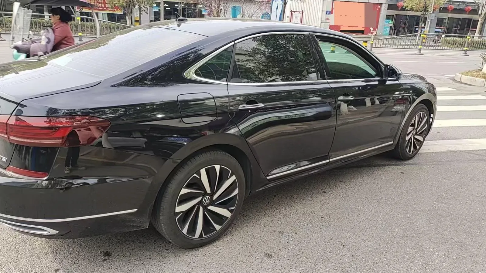 2024 Volkswagen Passat 2.0T 220HP L4 7DCT,autocango,china used car exporter,china ev exporter,chinese used car exporter,chinese used ev exporter