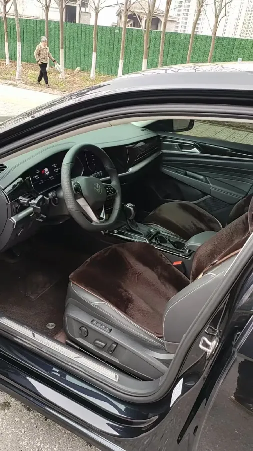 2024 Volkswagen Passat 2.0T 220HP L4 7DCT,autocango,china used car exporter,china ev exporter,chinese used car exporter,chinese used ev exporter