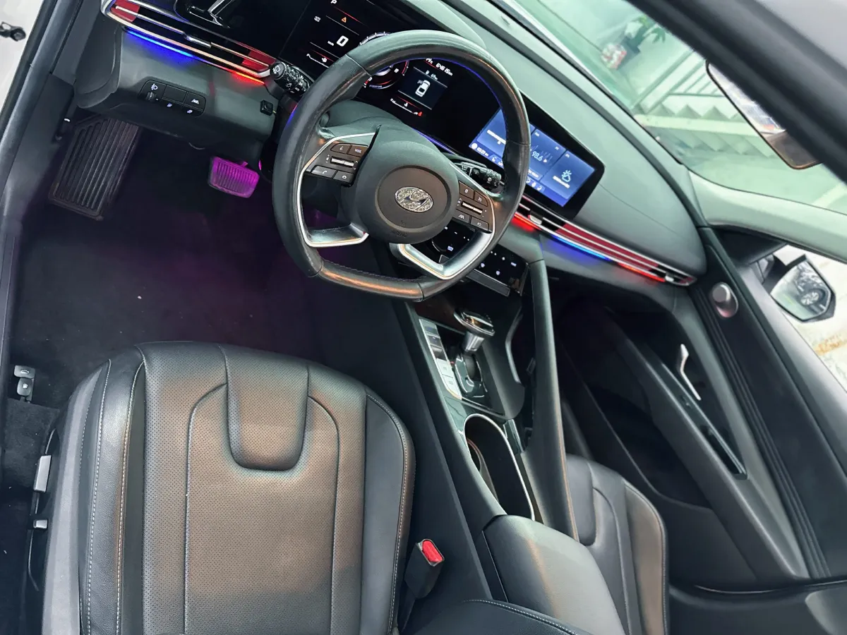 2021 Hyundai Elantra 1.5L 115HP L4 CVT,autocango,china used car exporter,china ev exporter,chinese used car exporter,chinese used ev exporter