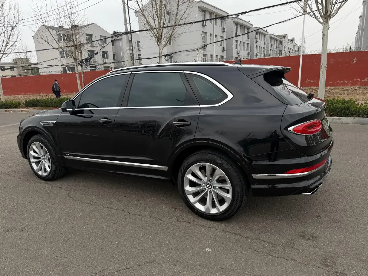 2021 Bentley Bentayga 4.0T 550HP V8 8AT,autocango,china used car exporter,china ev exporter,chinese used car exporter,chinese used ev exporter