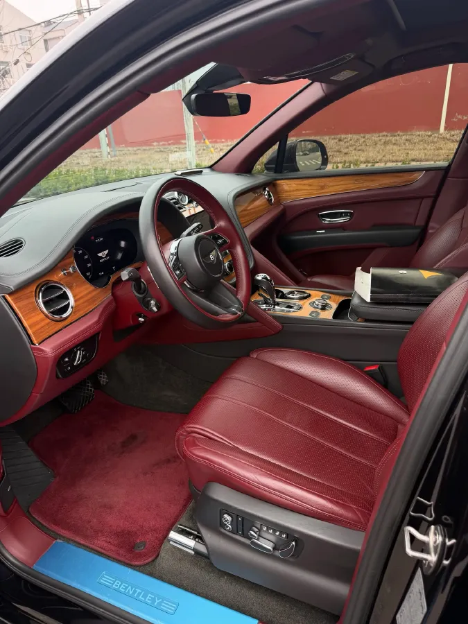 2021 Bentley Bentayga 4.0T 550HP V8 8AT,autocango,china used car exporter,china ev exporter,chinese used car exporter,chinese used ev exporter