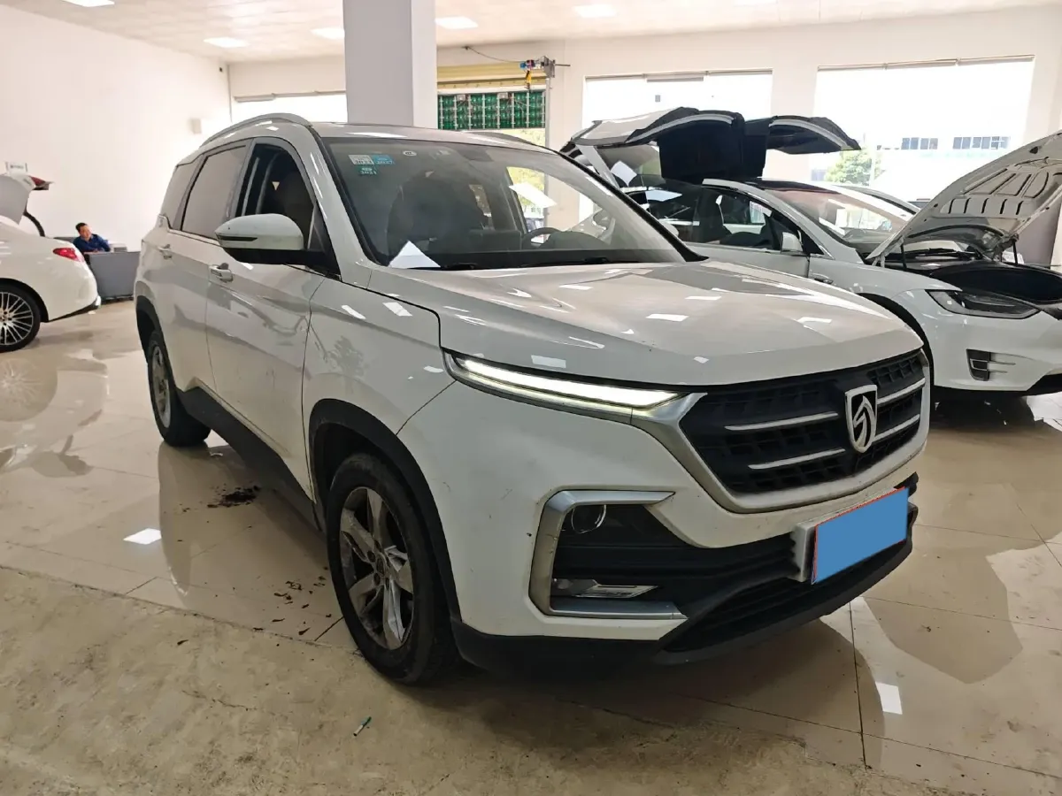 2019 BaoJun 530 1.5T 151HP L4 CVT,autocango,china used car exporter,china ev exporter,chinese used car exporter,chinese used ev exporter