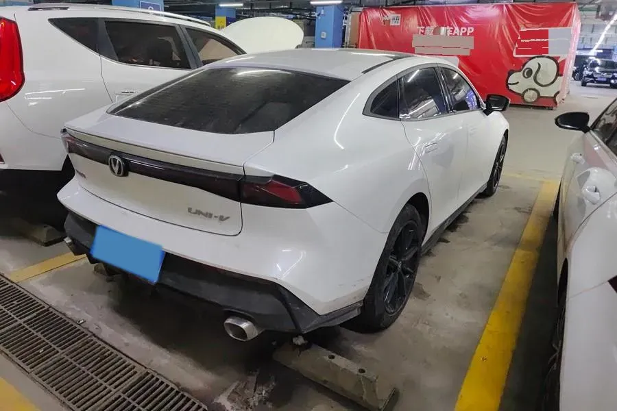 2023 ChangAn UNI-V 1.5T 188HP L4 7DCT,autocango,china used car exporter,china ev exporter,chinese used car exporter,chinese used ev exporter