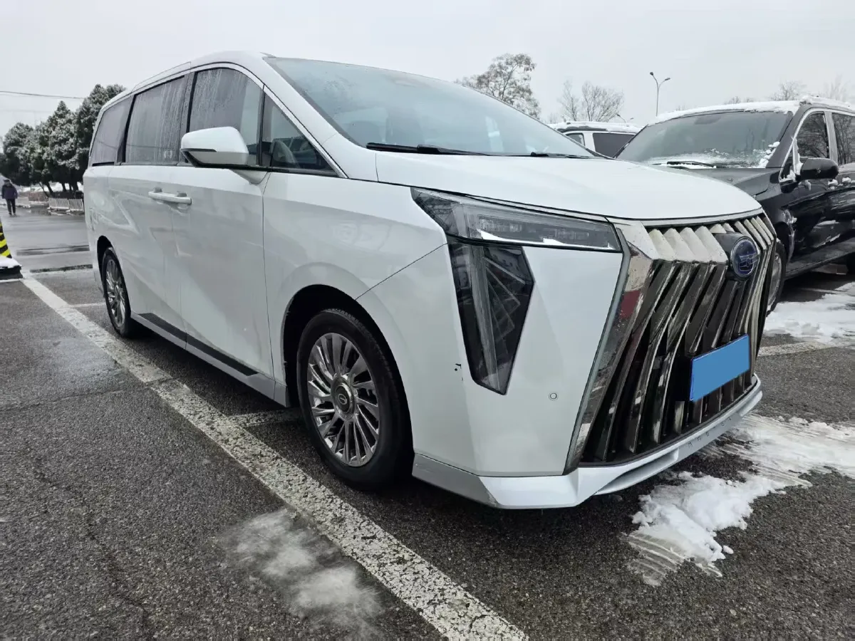 2023 GAC Trumpchi M8 2.0T 190HP L4 E-CVT Hybrid,autocango,china used car exporter,china ev exporter,chinese used car exporter,chinese used ev exporter