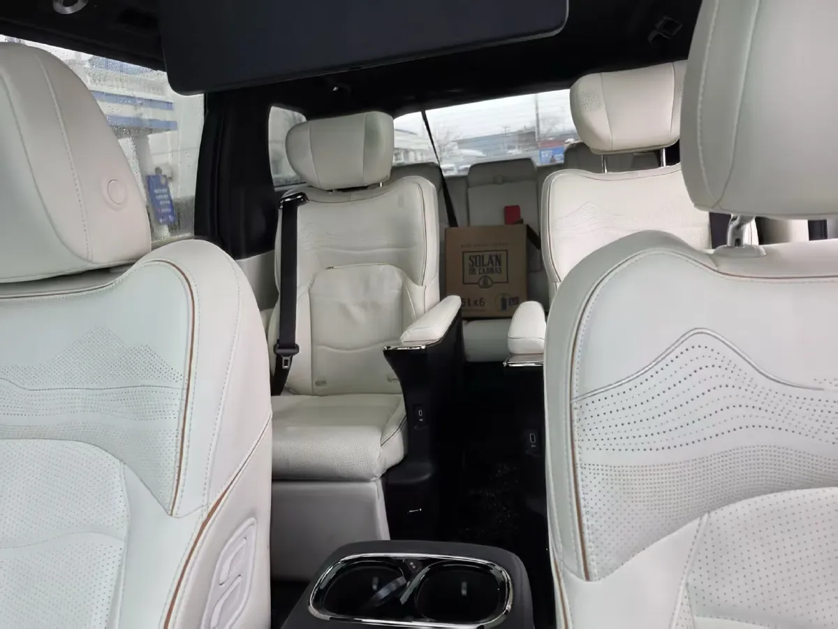 2023 GAC Trumpchi M8 2.0T 190HP L4 E-CVT Hybrid,autocango,china used car exporter,china ev exporter,chinese used car exporter,chinese used ev exporter