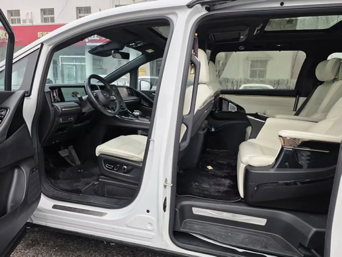 2023 GAC Trumpchi M8 2.0T 190HP L4 E-CVT Hybrid,autocango,china used car exporter,china ev exporter,chinese used car exporter,chinese used ev exporter