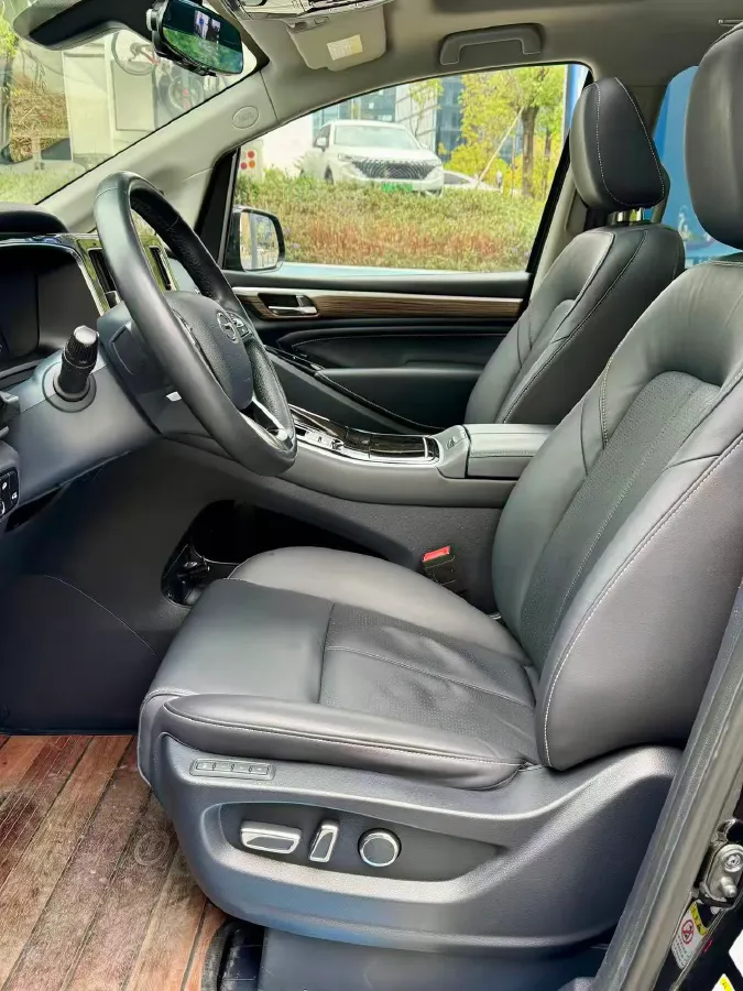 2021 GAC Trumpchi M8 2.0T 252HP L4 8AT,autocango,china used car exporter,china ev exporter,chinese used car exporter,chinese used ev exporter