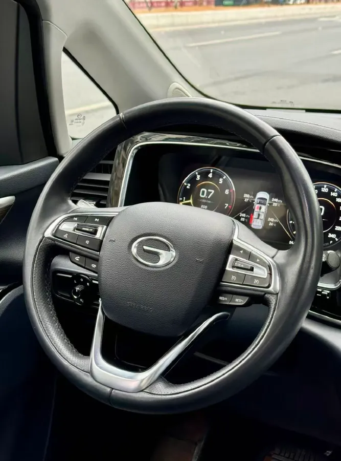 2021 GAC Trumpchi M8 2.0T 252HP L4 8AT,autocango,china used car exporter,china ev exporter,chinese used car exporter,chinese used ev exporter