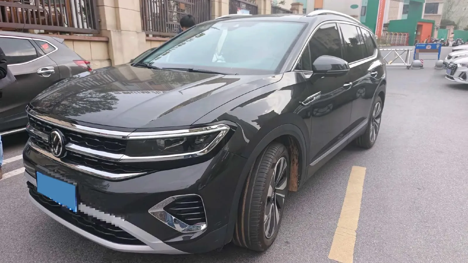 2024 Volkswagen Talagon 2.0T 220HP L4 7DCT,autocango,china used car exporter,china ev exporter,chinese used car exporter,chinese used ev exporter