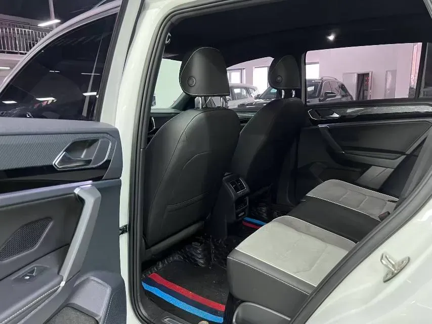 2021 Volkswagen Tayron 2.0T 220HP L4 7DCT,autocango,china used car exporter,china ev exporter,chinese used car exporter,chinese used ev exporter