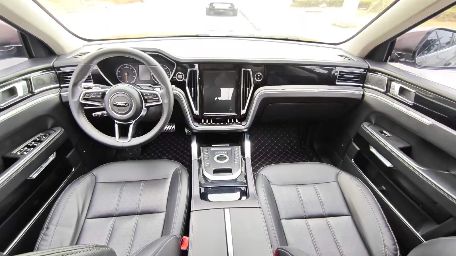 2017 Zotye T700 1.8T 177HP L4 6DCT,autocango,china used car exporter,china ev exporter,chinese used car exporter,chinese used ev exporter