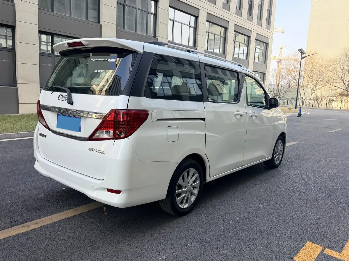 2018 Yema SiPaiKa 1.5L 112HP L4 5MT,autocango,china used car exporter,china ev exporter,chinese used car exporter,chinese used ev exporter