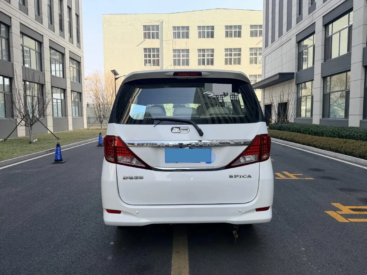 2018 Yema SiPaiKa 1.5L 112HP L4 5MT,autocango,china used car exporter,china ev exporter,chinese used car exporter,chinese used ev exporter
