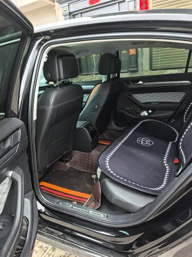 2024 Volkswagen Magotan 2.0T 186HP L4 7DCT,autocango,china used car exporter,china ev exporter,chinese used car exporter,chinese used ev exporter