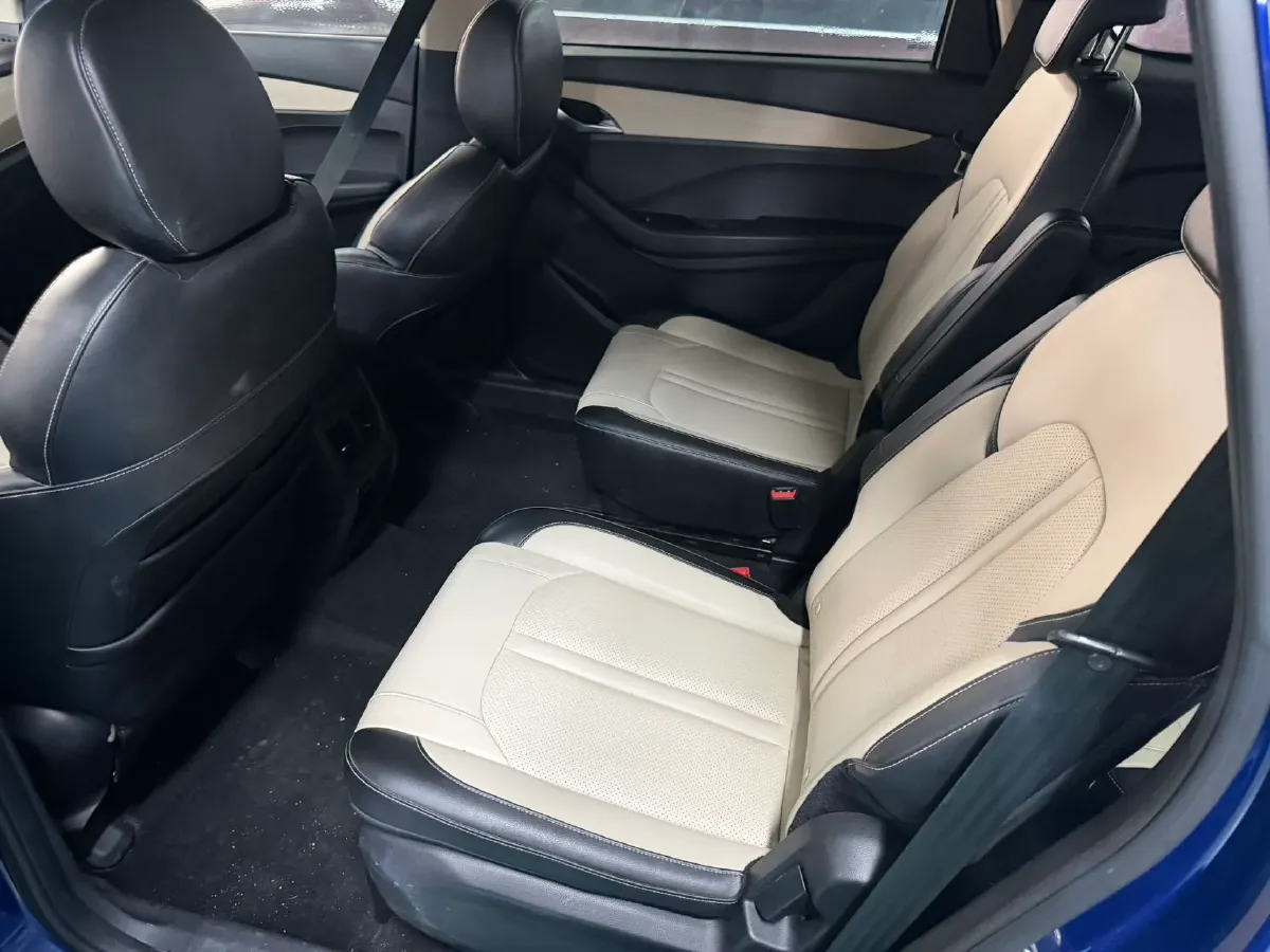 2018 BaoJun 530 1.5T 150HP L4 6MT,autocango,china used car exporter,china ev exporter,chinese used car exporter,chinese used ev exporter