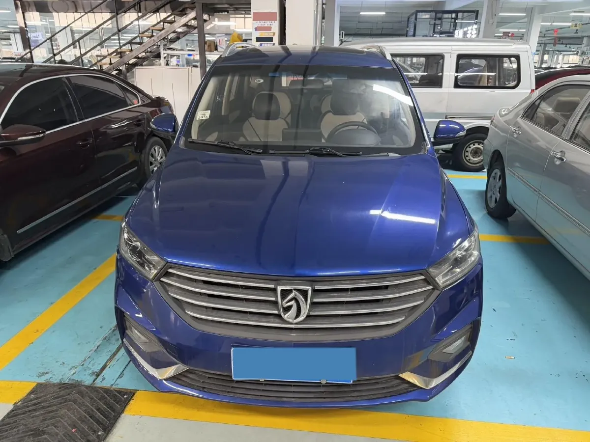 2018 BaoJun 530 1.5T 150HP L4 6MT,autocango,china used car exporter,china ev exporter,chinese used car exporter,chinese used ev exporter