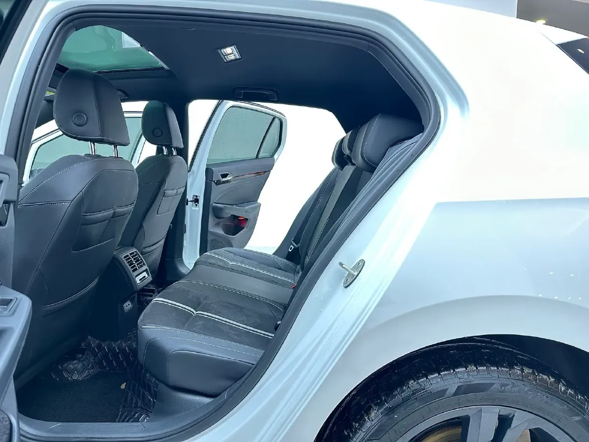 2021 Volkswagen Golf 1.4T 150HP L4 7DCT,autocango,china used car exporter,china ev exporter,chinese used car exporter,chinese used ev exporter