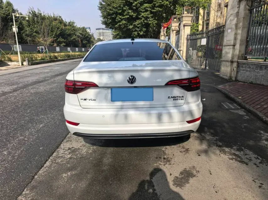 2021 Volkswagen Sagitar 1.4T 150HP L4 7DCT,autocango,china used car exporter,china ev exporter,chinese used car exporter,chinese used ev exporter