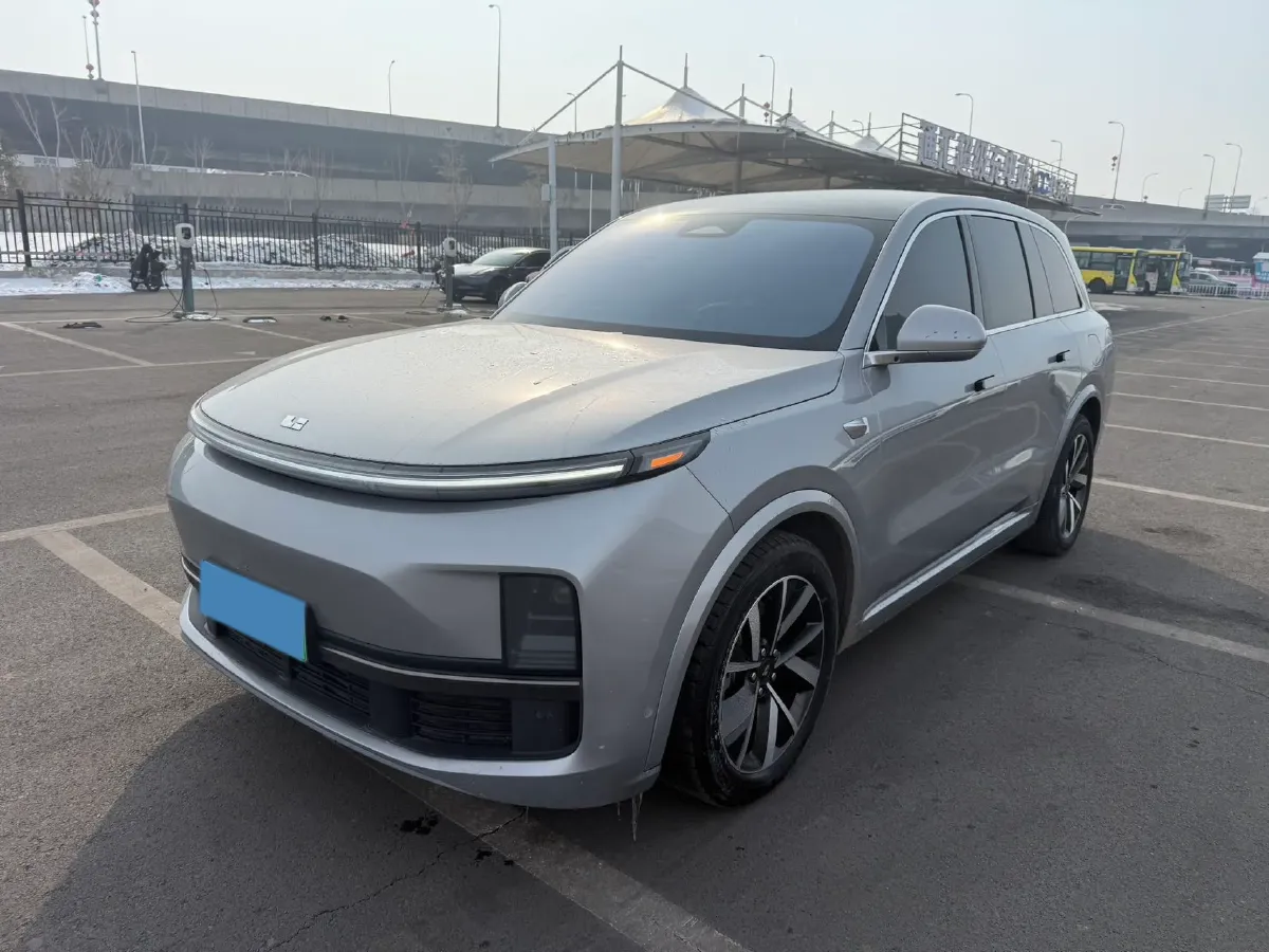 2023 Li L7 Range Extended 154HP REEV 40.9KWH,autocango,china used car exporter,china ev exporter,chinese used car exporter,chinese used ev exporter