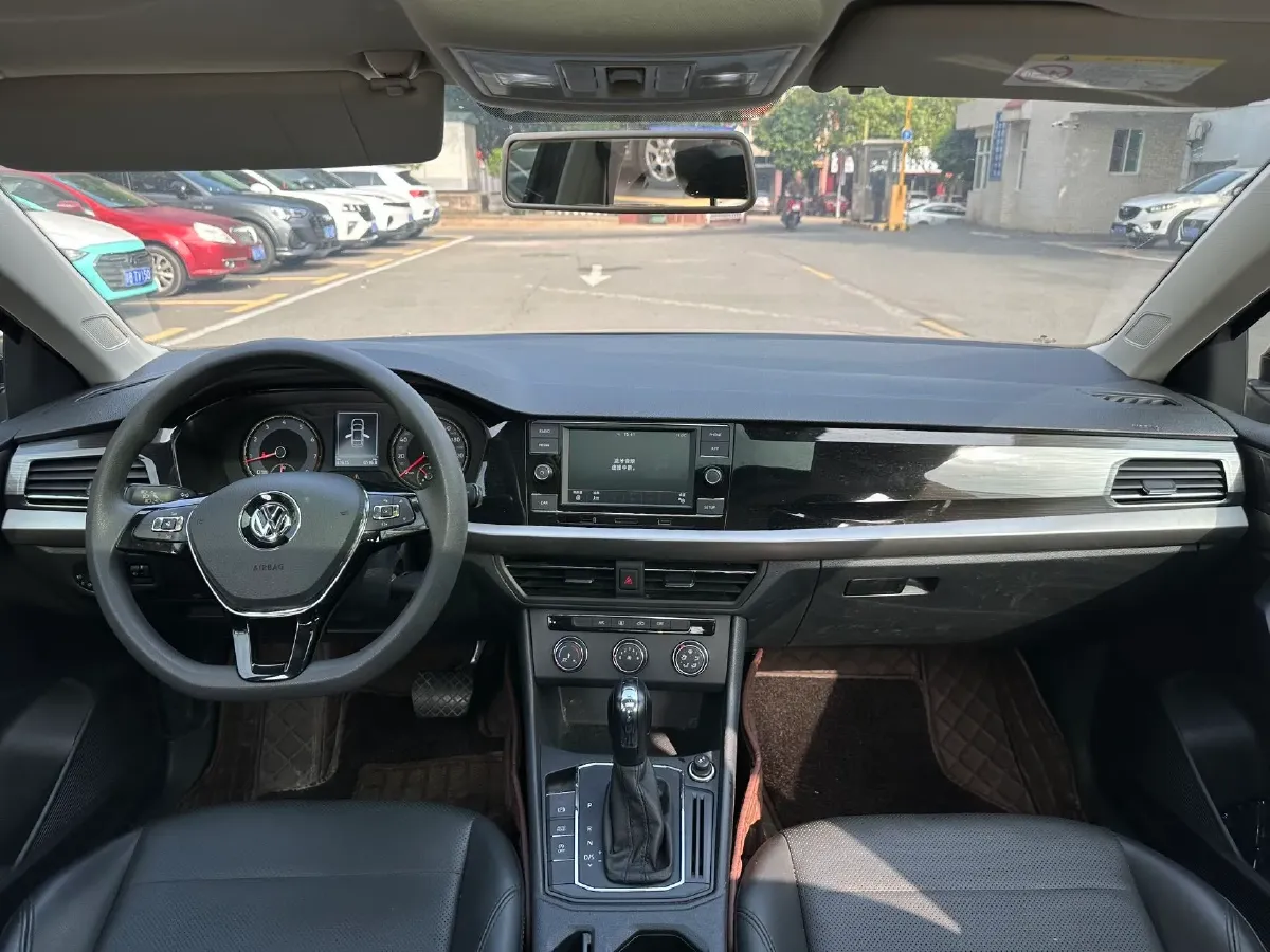 2018 Landwind XiaoYao 1.5T 163HP L4 CVT,autocango,china used car exporter,china ev exporter,chinese used car exporter,chinese used ev exporter