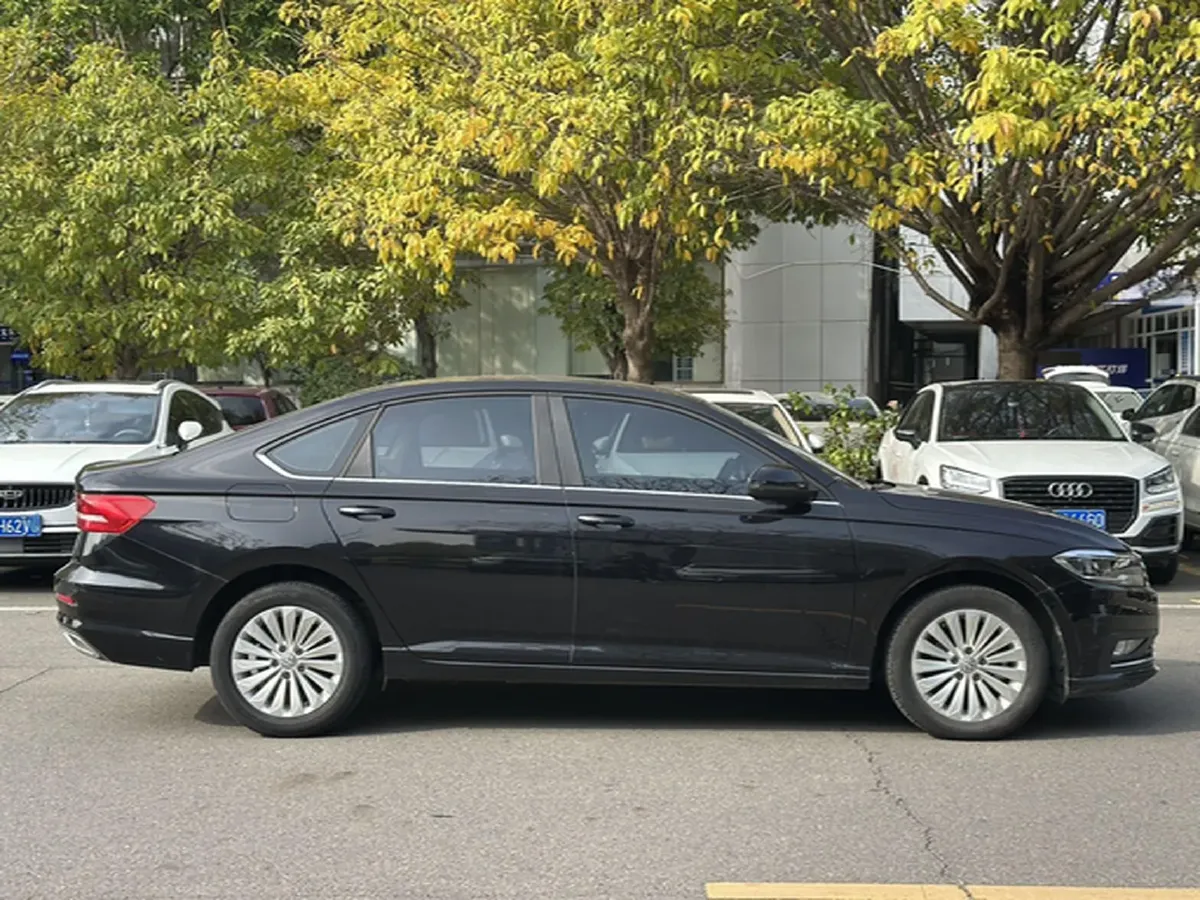 2018 Landwind XiaoYao 1.5T 163HP L4 CVT,autocango,china used car exporter,china ev exporter,chinese used car exporter,chinese used ev exporter