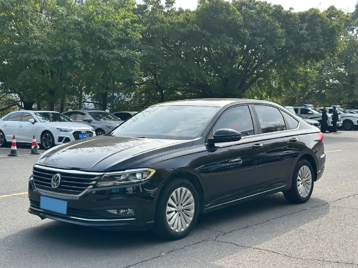 2018 Landwind XiaoYao 1.5T 163HP L4 CVT,autocango,china used car exporter,china ev exporter,chinese used car exporter,chinese used ev exporter