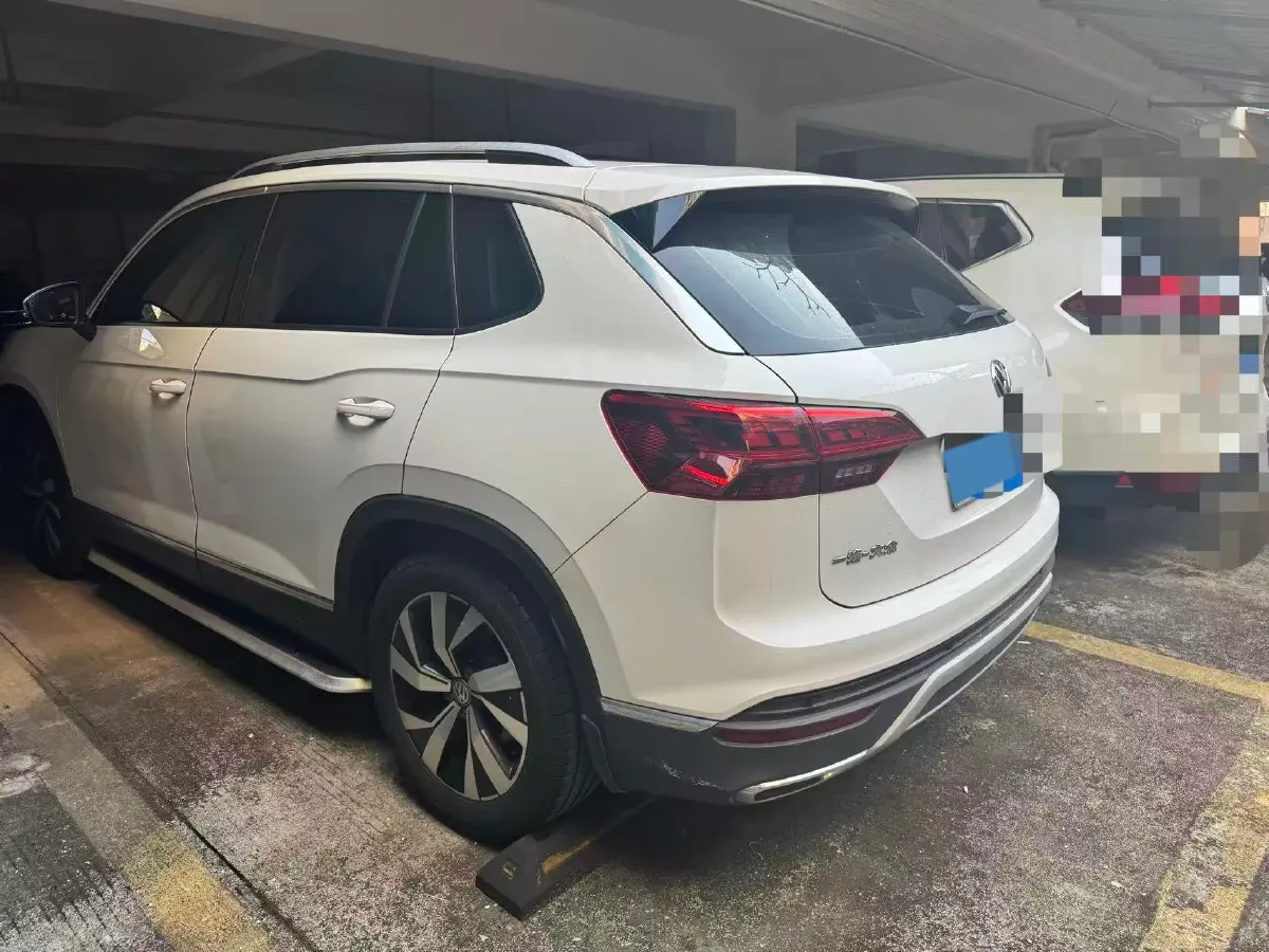 2019 Jeep Cherokee 2.0T 234HP L4 9AT,autocango,china used car exporter,china ev exporter,chinese used car exporter,chinese used ev exporter