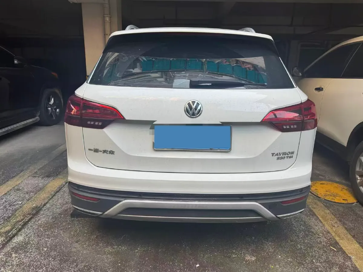 2019 Jeep Cherokee 2.0T 234HP L4 9AT,autocango,china used car exporter,china ev exporter,chinese used car exporter,chinese used ev exporter