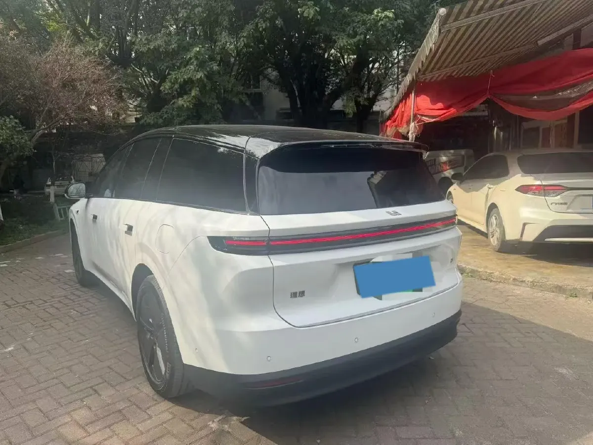 2025 Li i8 BEV,autocango,china used car exporter,china ev exporter,chinese used car exporter,chinese used ev exporter
