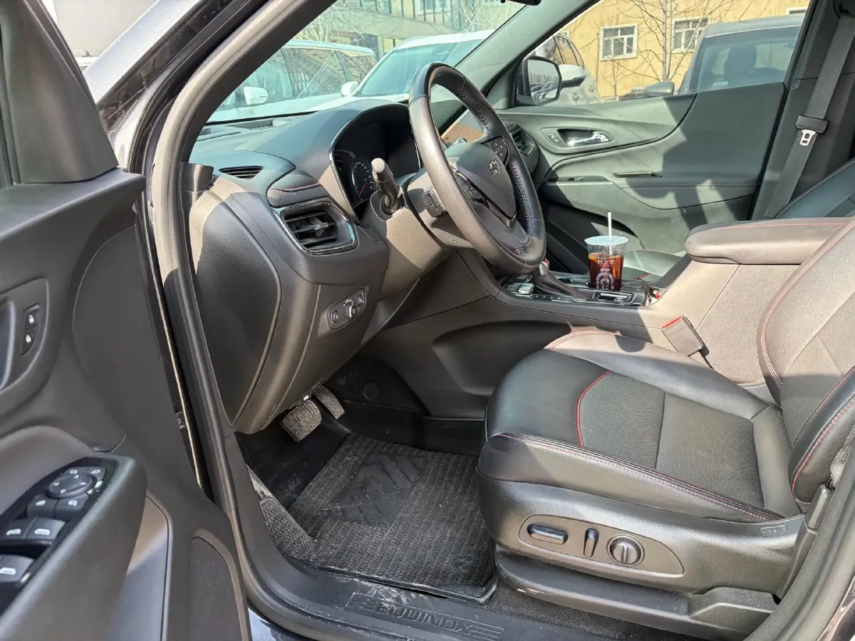 2023 Chevrolet Equinox 2.0T 237HP L4 9AT,autocango,china used car exporter,china ev exporter,chinese used car exporter,chinese used ev exporter