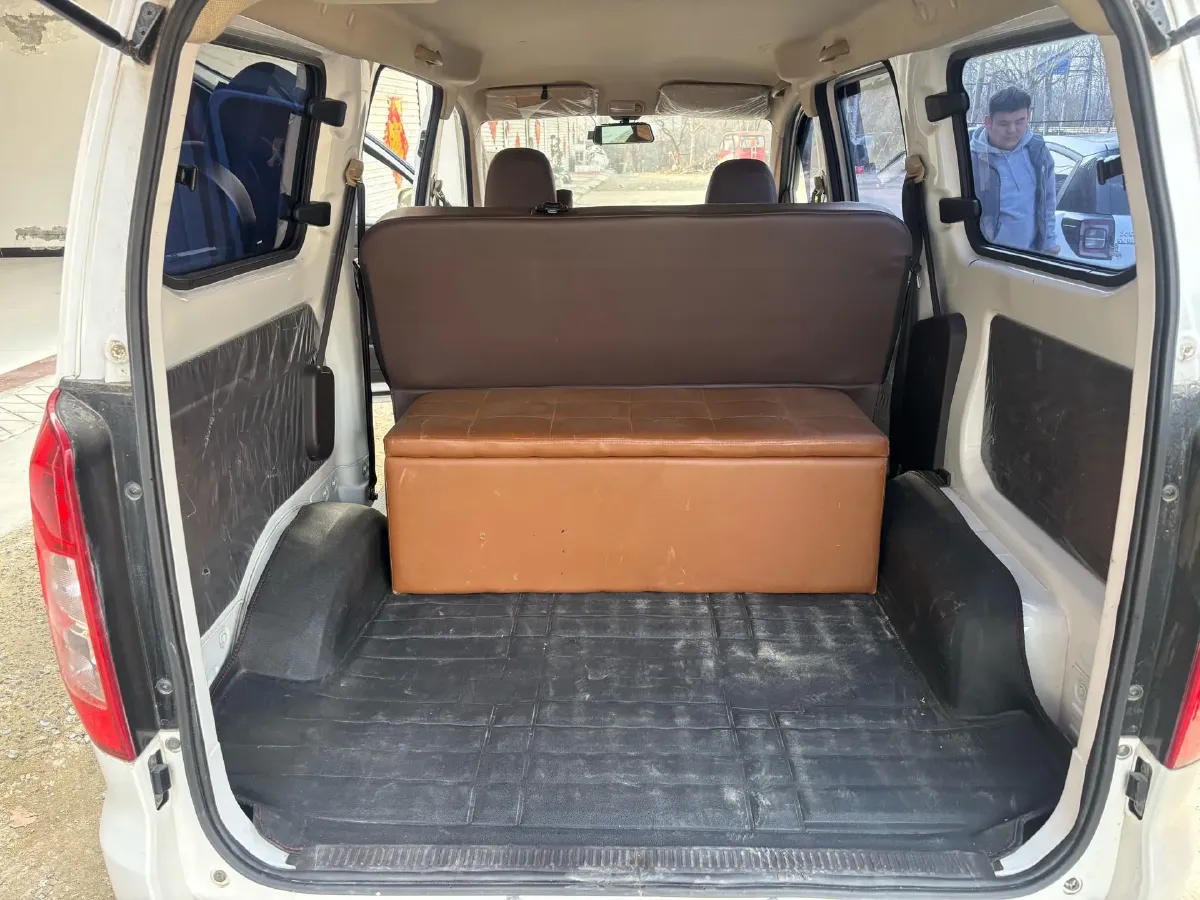 2019 WuLing RongGuang V 1.5L 99HP L4 6MT,autocango,china used car exporter,china ev exporter,chinese used car exporter,chinese used ev exporter