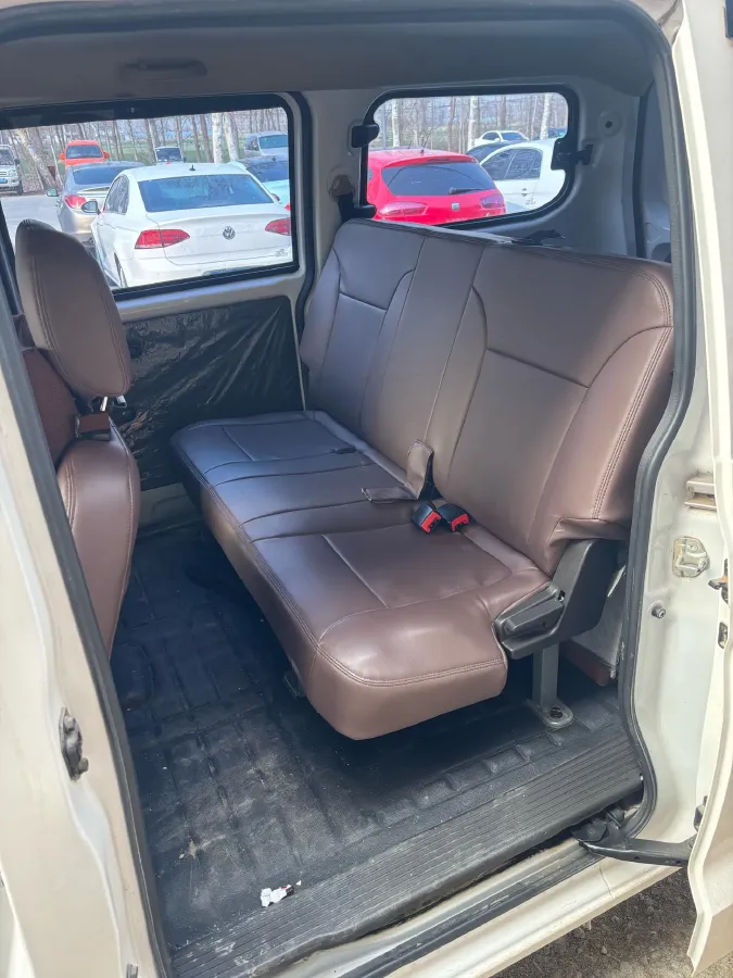 2019 WuLing RongGuang V 1.5L 99HP L4 6MT,autocango,china used car exporter,china ev exporter,chinese used car exporter,chinese used ev exporter