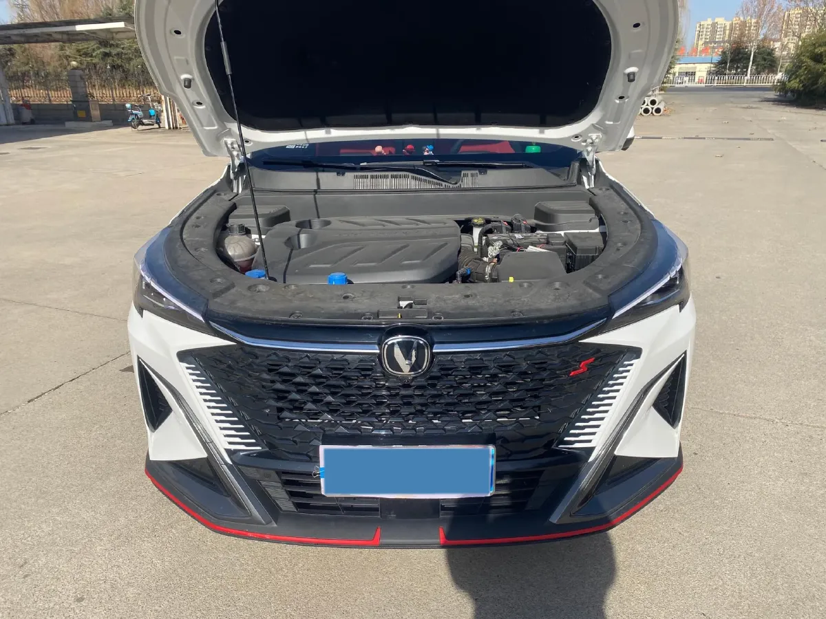 2024 ChangAn X5 PLUS 1.5T 188HP L4 7DCT,autocango,china used car exporter,china ev exporter,chinese used car exporter,chinese used ev exporter