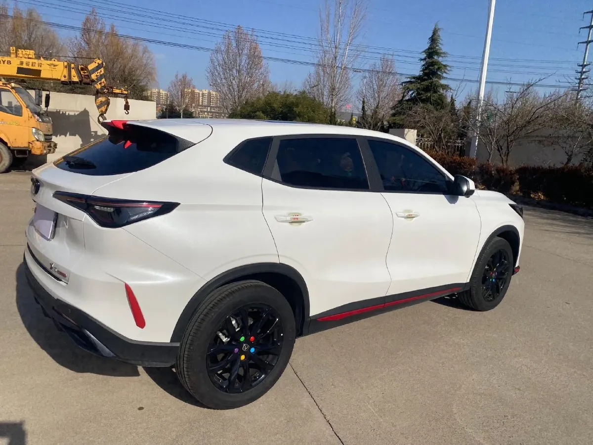2024 ChangAn X5 PLUS 1.5T 188HP L4 7DCT,autocango,china used car exporter,china ev exporter,chinese used car exporter,chinese used ev exporter