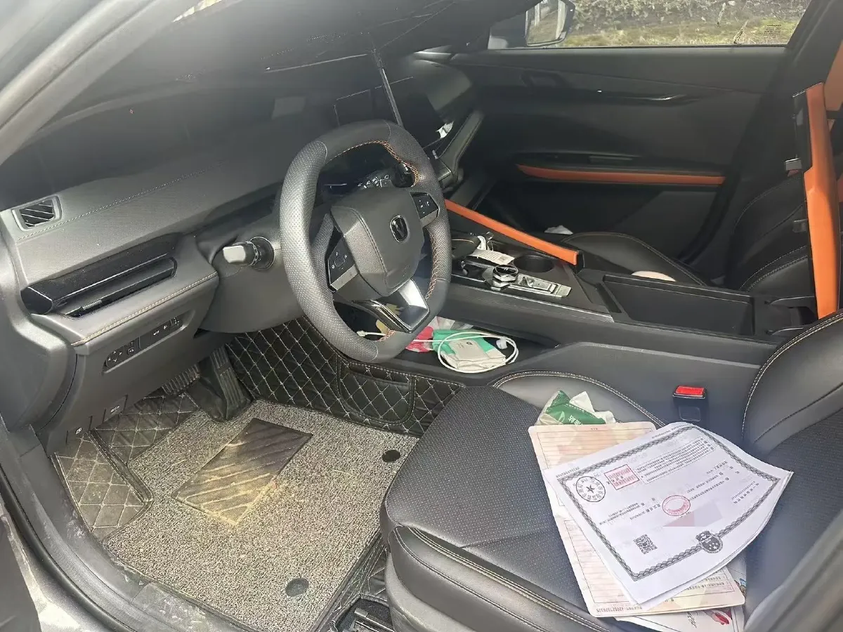 2023 ChangAn UNI-V 1.5T 188HP L4 7DCT,autocango,china used car exporter,china ev exporter,chinese used car exporter,chinese used ev exporter