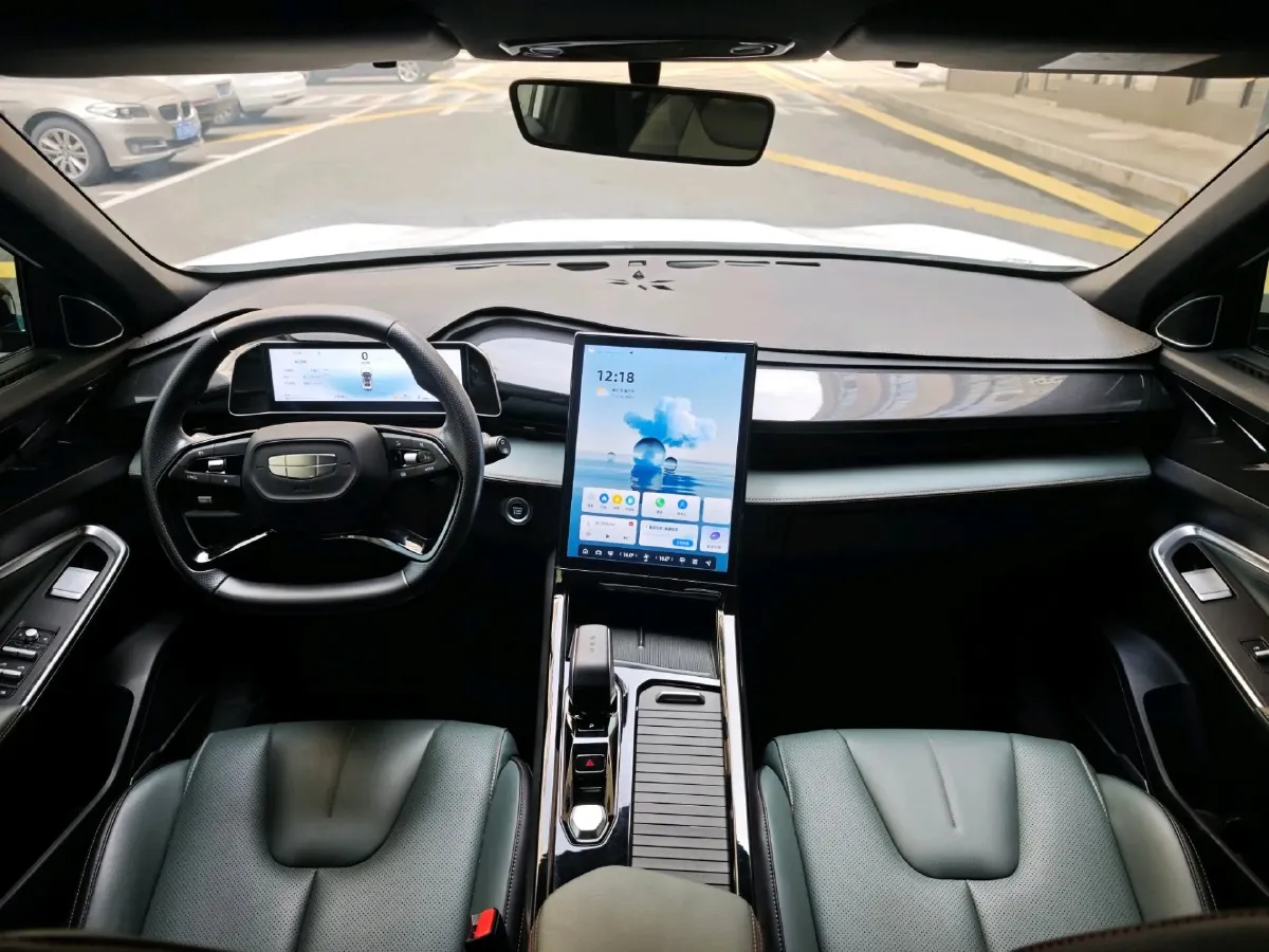 2023 Geely Azkarra 1.5T 181HP L4 7DCT,autocango,china used car exporter,china ev exporter,chinese used car exporter,chinese used ev exporter