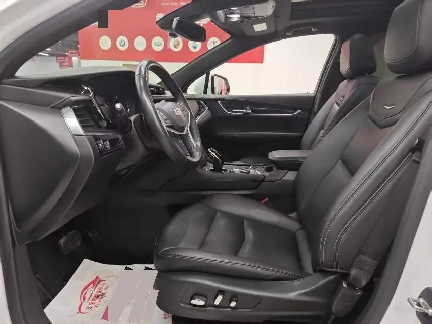 2021 Cadillac XT5 2.0T 237HP L4 9AT,autocango,china used car exporter,china ev exporter,chinese used car exporter,chinese used ev exporter
